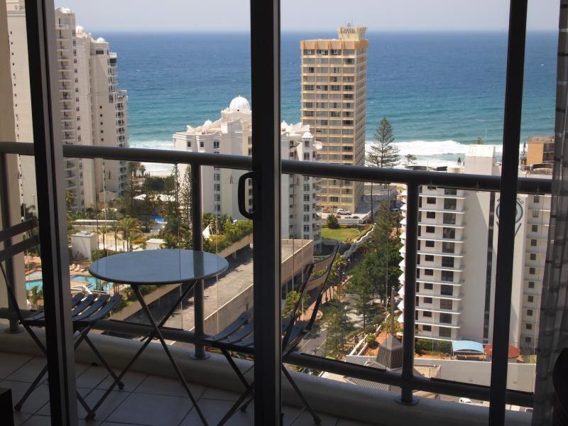 Deluxe Chevron Renaissance Lejlighed Gold Coast Eksteriør billede